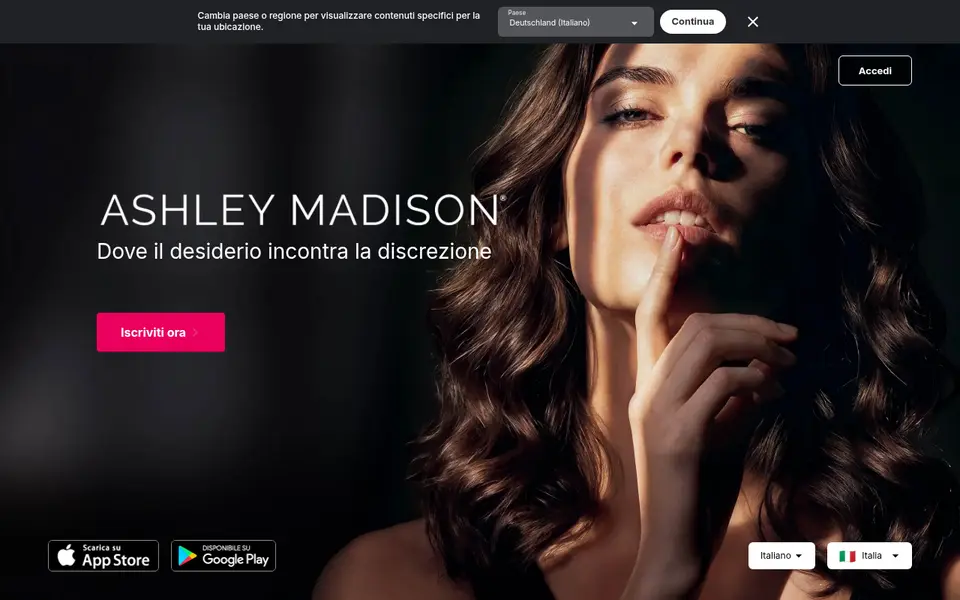 Recensione Ashley Madison: la pagina italiana con il motto «Dove il desiderio incontra la discrezione» e il pulsante di iscrizione